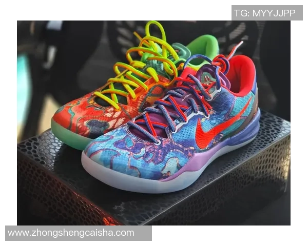 穿鸳鸯色足球鞋的球星独特风格与球场表现引发关注 穿鸳鸯色足球鞋的球星独特风格与球场表现引发关注