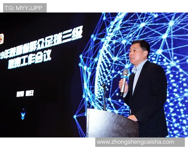 足球巨星归乡再出发：从家乡到世界舞台的传奇之旅