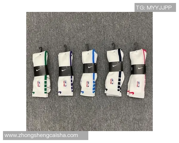 足球球星独特球袜穿搭揭秘 哪位球员的球袜最具特色与个性